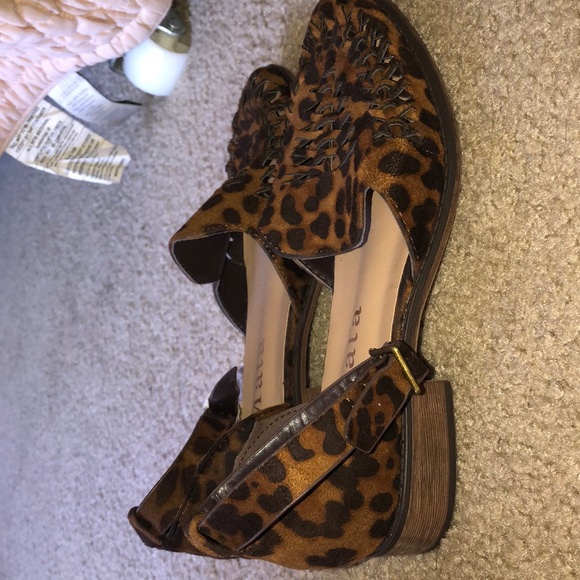 Shoes - Picture 2 of 2